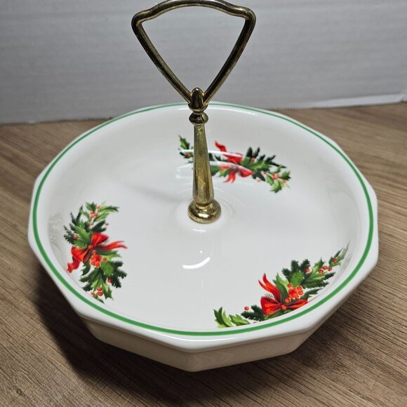 Pfaltzgraff Christmas Heritage Set of Two Holly Nut / Candy Tray Christmas - Picture 5 of 6